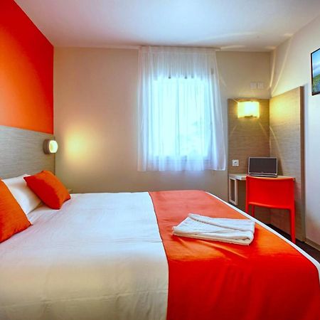 Hotel Formule Club Cenon Bagian luar foto