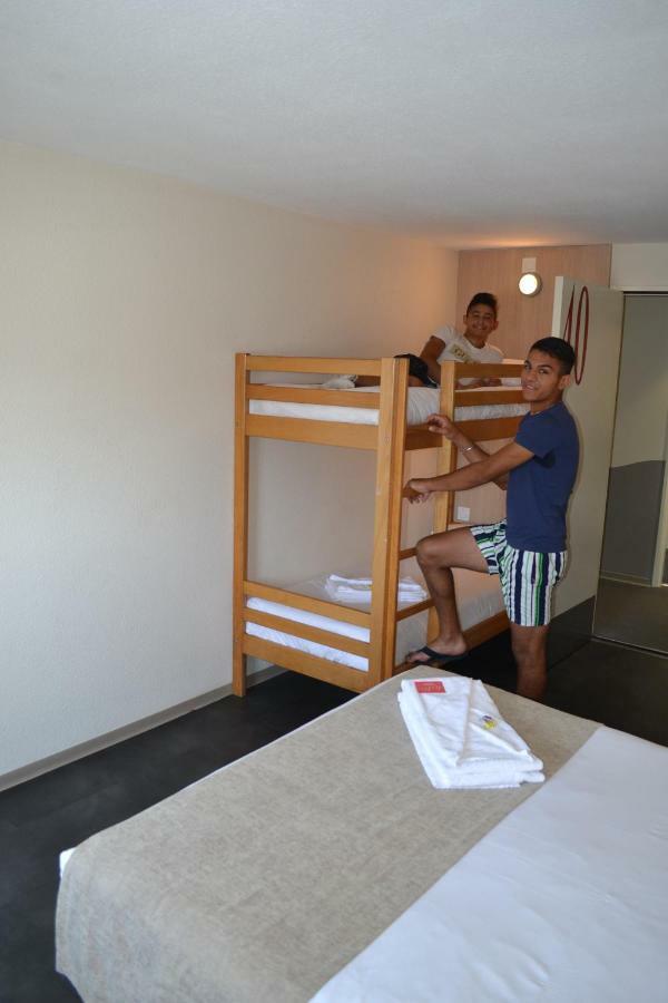 Hotel Formule Club Cenon Bagian luar foto